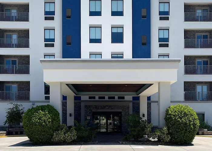 Coral Pointe Sarasota, An Ascend Collection Hotel